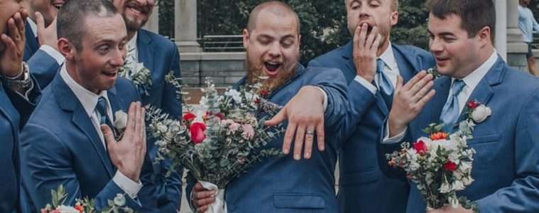 גברים מצטלמים כמו נשים